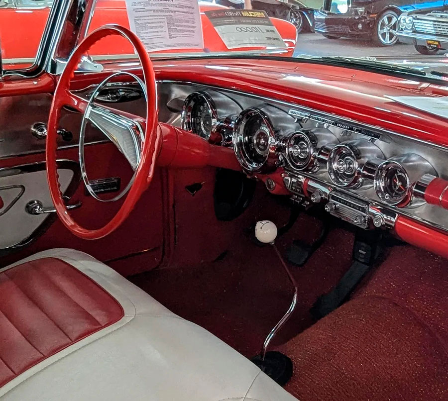 Intérieur Pontiac Parisienne 1958